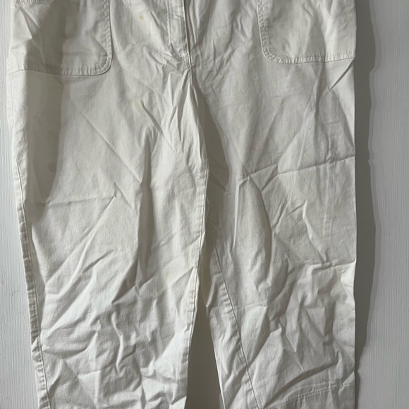 Chico’s Size 3 Women’s White Capri Pants 4 Pockets, Zip Up. Made - Picture 9 of 13